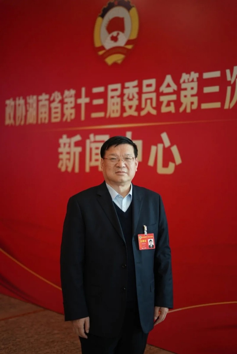 兩會供銷之聲丨周重旺：產(chǎn)業(yè)先行，以農(nóng)業(yè)經(jīng)營主體的發(fā)展助力鄉(xiāng)村振興